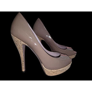 Gucci Taupe Patent Leather Peep Toe Platform Pumps Size 37 *AUTHENTIC*1210